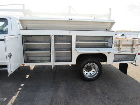 Used 2017 RAM 5500 Tradesman w/ Power & Remote Entry Group RWD image 14