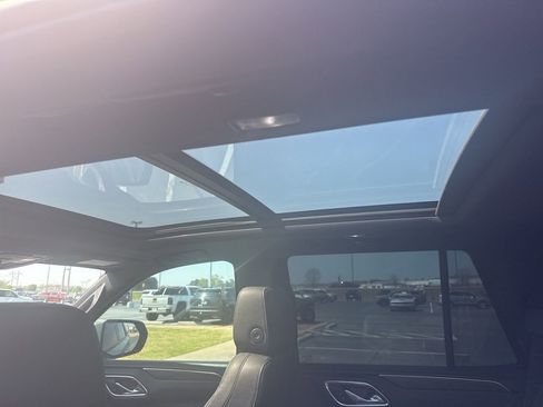 Used 2021 Chevrolet Tahoe Z71 image 10