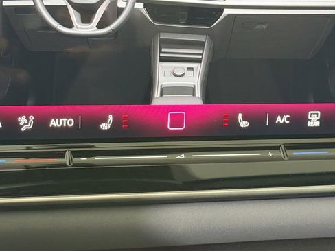 New 2026 Volkswagen Tiguan SE R-Line image 21