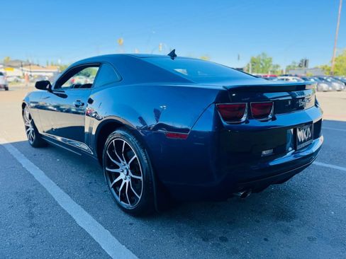 Used 2012 Chevrolet Camaro LS RWD image 7