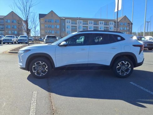 New 2026 Chevrolet Trax LT image 28