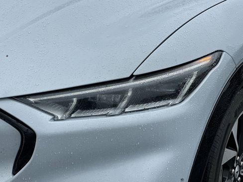 Used 2022 Ford Mustang Mach-E Premium image 53