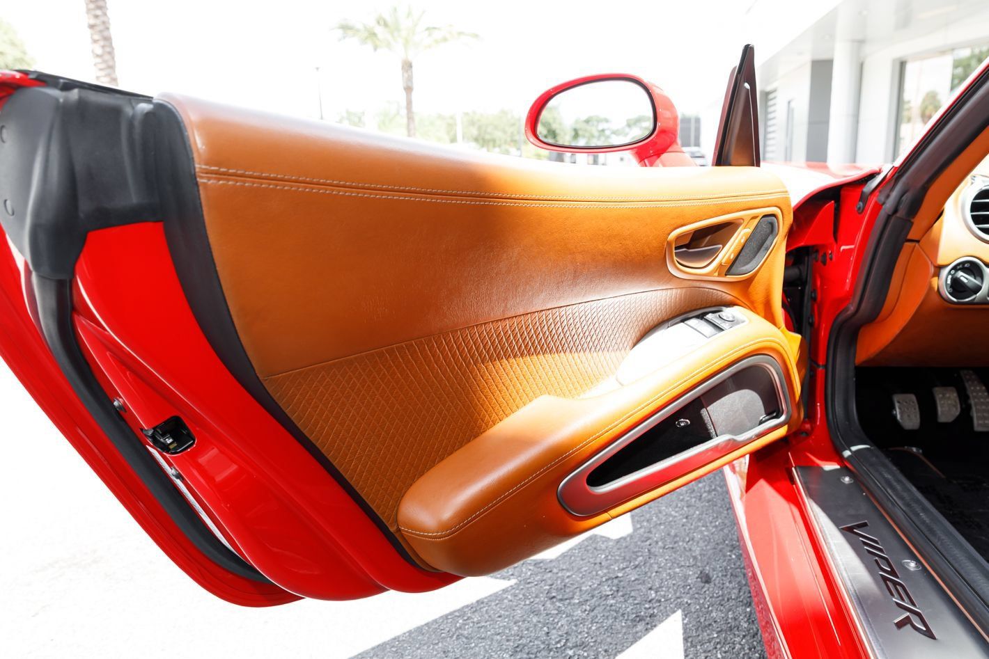 Used 2014 SRT Viper GTS w/ GTS Laguna Interior Package RWD image 46