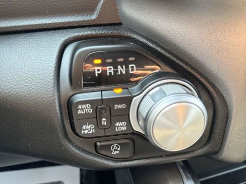 Used 2022 RAM 1500 Laramie w/ Sport Appearance Package AWD/4WD image 18