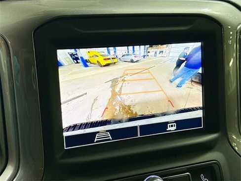 Used 2024 Chevrolet Silverado 2500 Custom w/ Custom Value Package image 15