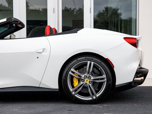 Used 2023 Ferrari Portofino M RWD image 10
