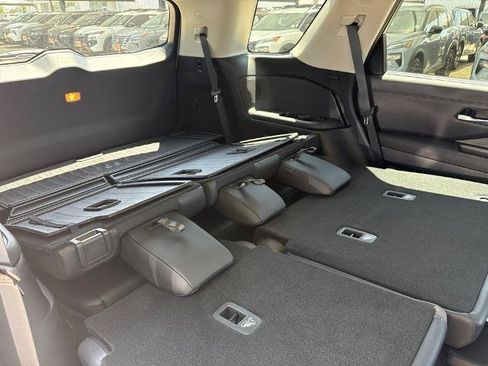 Certified 2025 Nissan Pathfinder Platinum w/ Cargo Package FWD image 26