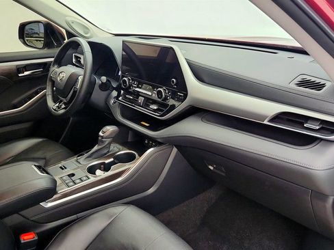 Used 2023 Toyota Highlander Platinum image 26