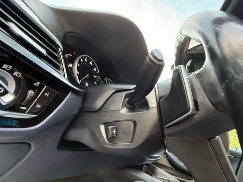 Used 2018 BMW 530i w/ Premium Package image 35