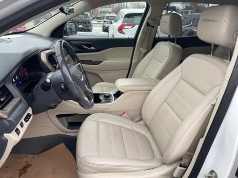 Used 2021 GMC Acadia Denali w/ Denali Technology Package image 12