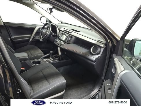 Used 2018 Toyota RAV4 XLE w/ Plus Extra Value Package AWD/4WD image 19