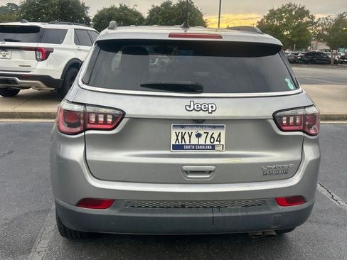 Used 2019 Jeep Compass Limited FWD image 5
