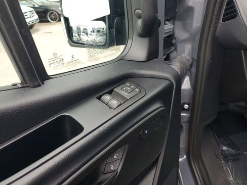 Used 2025 Mercedes-Benz Sprinter 2500 image 21