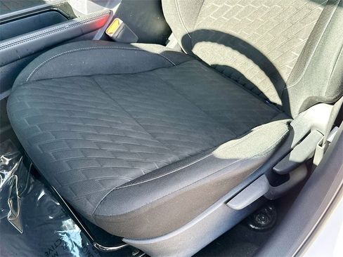 Used 2021 Nissan Kicks SV w/ Exterior Package image 18