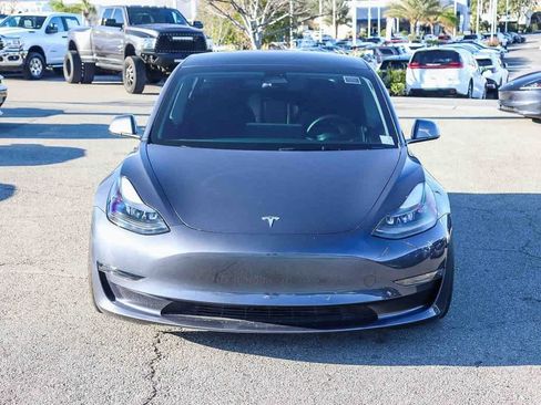 Used 2023 Tesla Model 3 Standard Range image 2