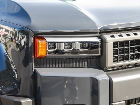 Used 2025 Toyota Land Cruiser image 4