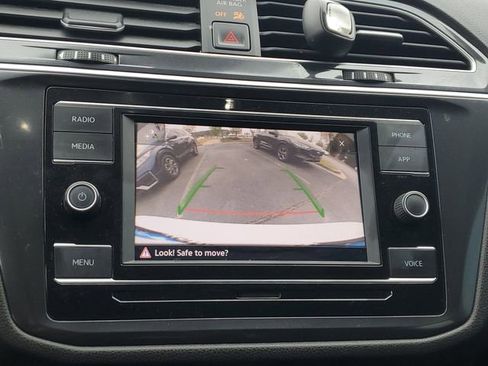 Used 2024 Volkswagen Tiguan S image 23