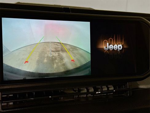 Used 2024 Jeep Wrangler Sport S image 11