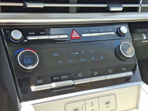 New 2026 Hyundai Santa Fe SE image 11