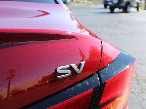 Used 2024 Nissan Altima 2.5 SV image 7