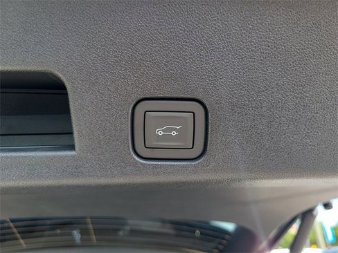 New 2026 Chevrolet Traverse RS image 12