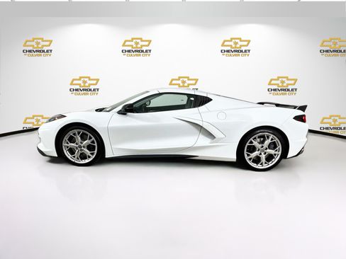 Used 2022 Chevrolet Corvette Stingray Premium Cpe w/ Z51 Performance Package RWD image 5
