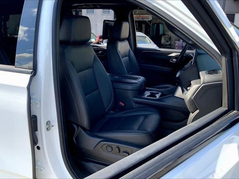 Used 2021 Chevrolet Tahoe Z71 w/ Rear Media and Nav Package image 8