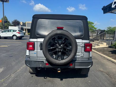 Used 2021 Jeep Wrangler Unlimited Sahara w/ Cold Weather Group AWD/4WD image 3