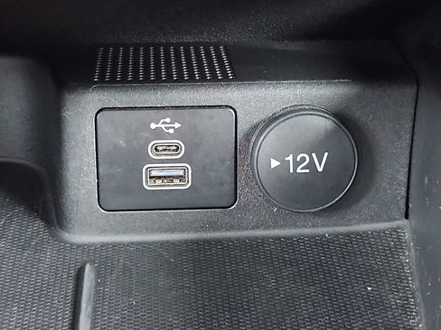 Used 2025 Ford Escape ST-Line FWD image 16