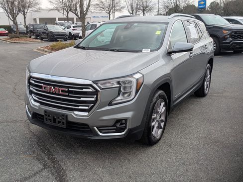 Used 2023 GMC Terrain SLT image 5