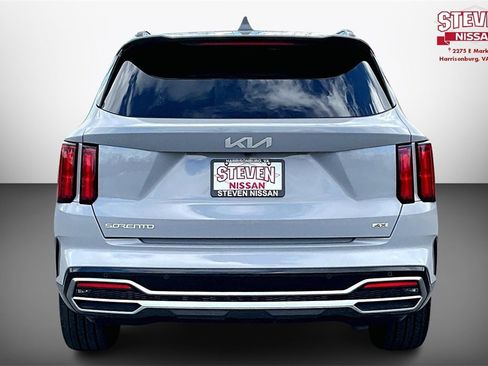 Used 2023 Kia Sorento SX image 5