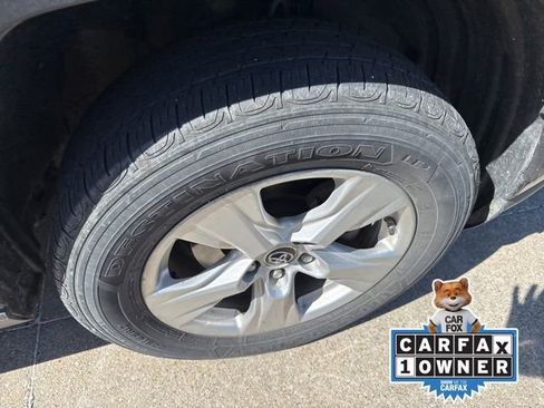 Used 2019 Toyota RAV4 XLE image 11