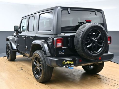 Used 2024 Jeep Wrangler Unlimited w/ Convenience Group image 7