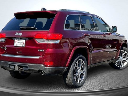Used 2018 Jeep Grand Cherokee Limited AWD/4WD image 2
