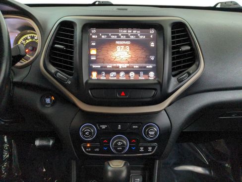 Used 2015 Jeep Cherokee Limited AWD/4WD image 23
