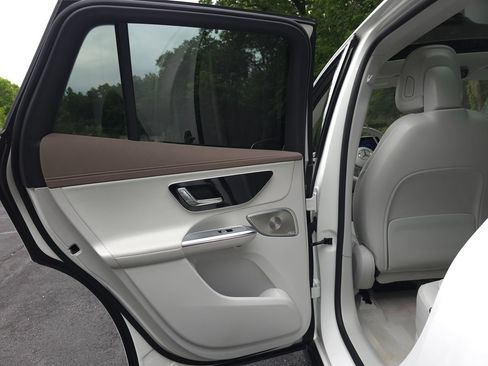 Used 2023 Mercedes-Benz EQE 350+ 4MATIC SUV image 25