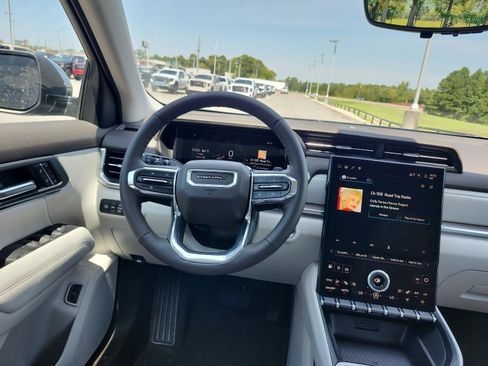 Used 2027 GMC Terrain Denali AWD/4WD image 12