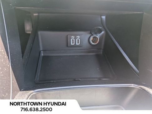 Used 2020 Ford Fusion SE FWD image 17