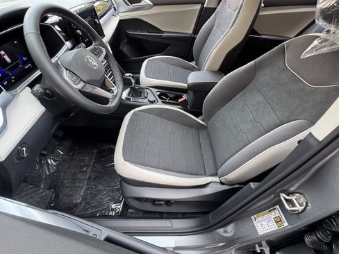 New 2026 Volkswagen Taos SE AWD/4WD image 25