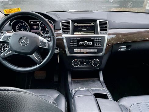 Used 2014 Mercedes-Benz GL 450 4MATIC image 16