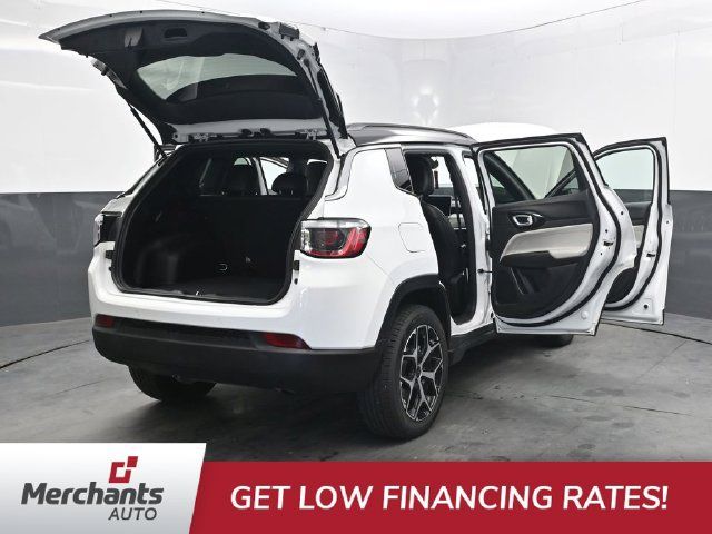 Used 2025 Jeep Compass Limited AWD/4WD image 47