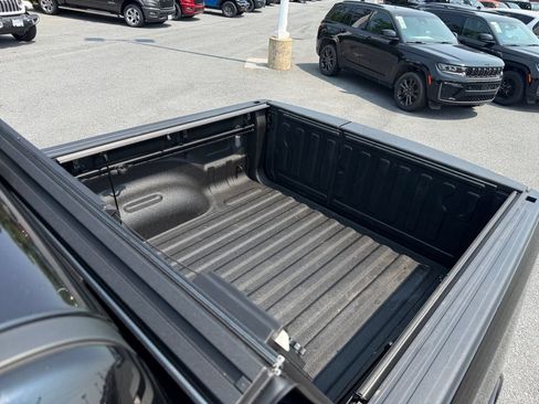 Used 2024 RAM 1500 Limited AWD/4WD image 16