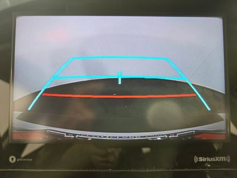 Used 2024 Toyota Camry SE image 18