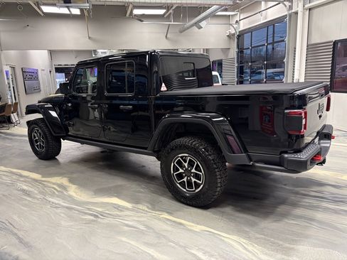 Used 2025 Jeep Gladiator Rubicon image 36