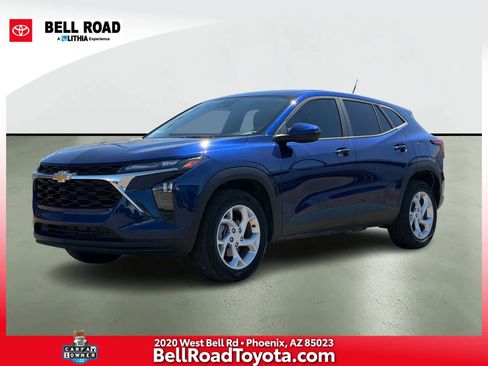 Used 2024 Chevrolet Trax LS w/ LS Convenience Package image 1