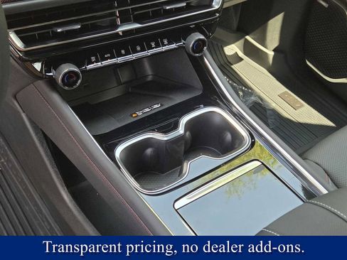 New 2026 Chevrolet Traverse Z71 w/ Enhanced Driving Package image 32