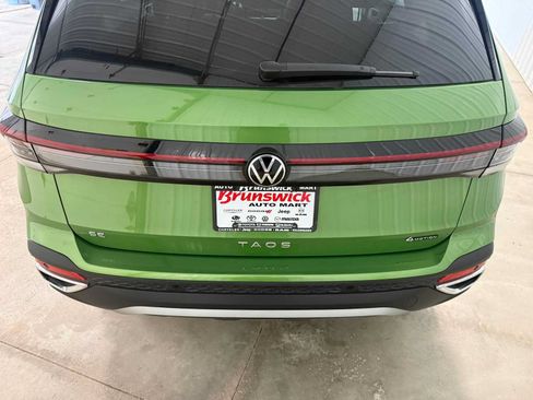 Certified 2026 Volkswagen Taos SE AWD/4WD image 16
