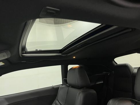 Used 2018 Dodge Challenger R/T Scat Pack RWD image 11