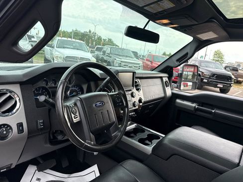 Used 2016 Ford F250 Lariat w/ Lariat Ultimate Package AWD/4WD image 12