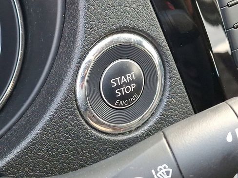 Used 2019 Nissan Rogue Sport SV image 25